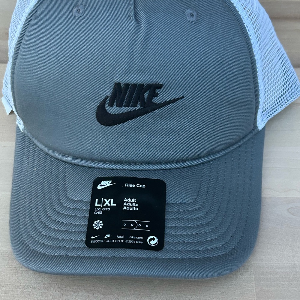 Nike Gray and White Cap